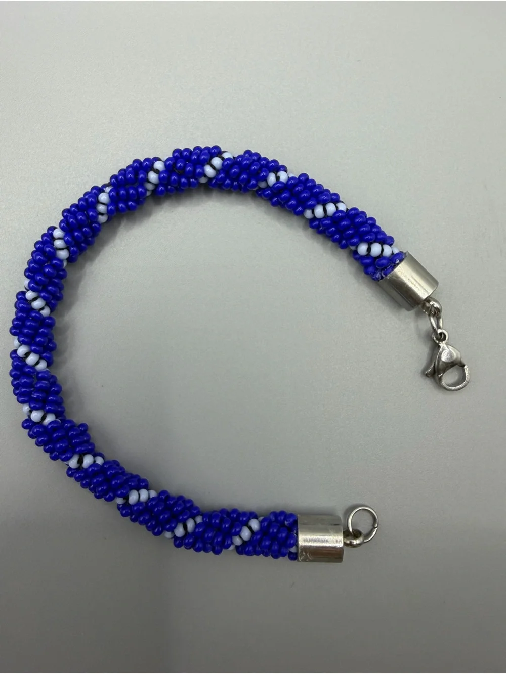 Blue and White Spiral Beaded Bracelet with Silver Clasp